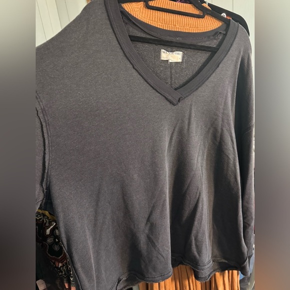 EUC Free People Venice V-Neck Sweatshirt Charcoal Size Med - Picture 5 of 7